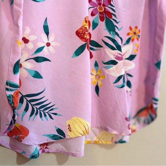 Old Navy Lilac Purple Tropical Floral V-Neck Tank Top Blouse - Picture 5 of 14